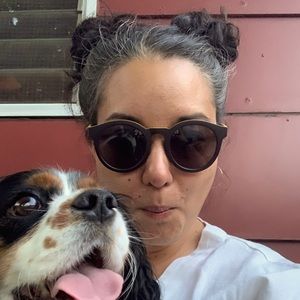 Meet your Posher, Danielle